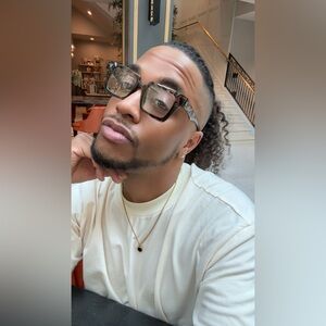 Meet your Posher, Evan